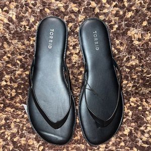 Brand New Torrid Size 10 WW Black Flip Flops